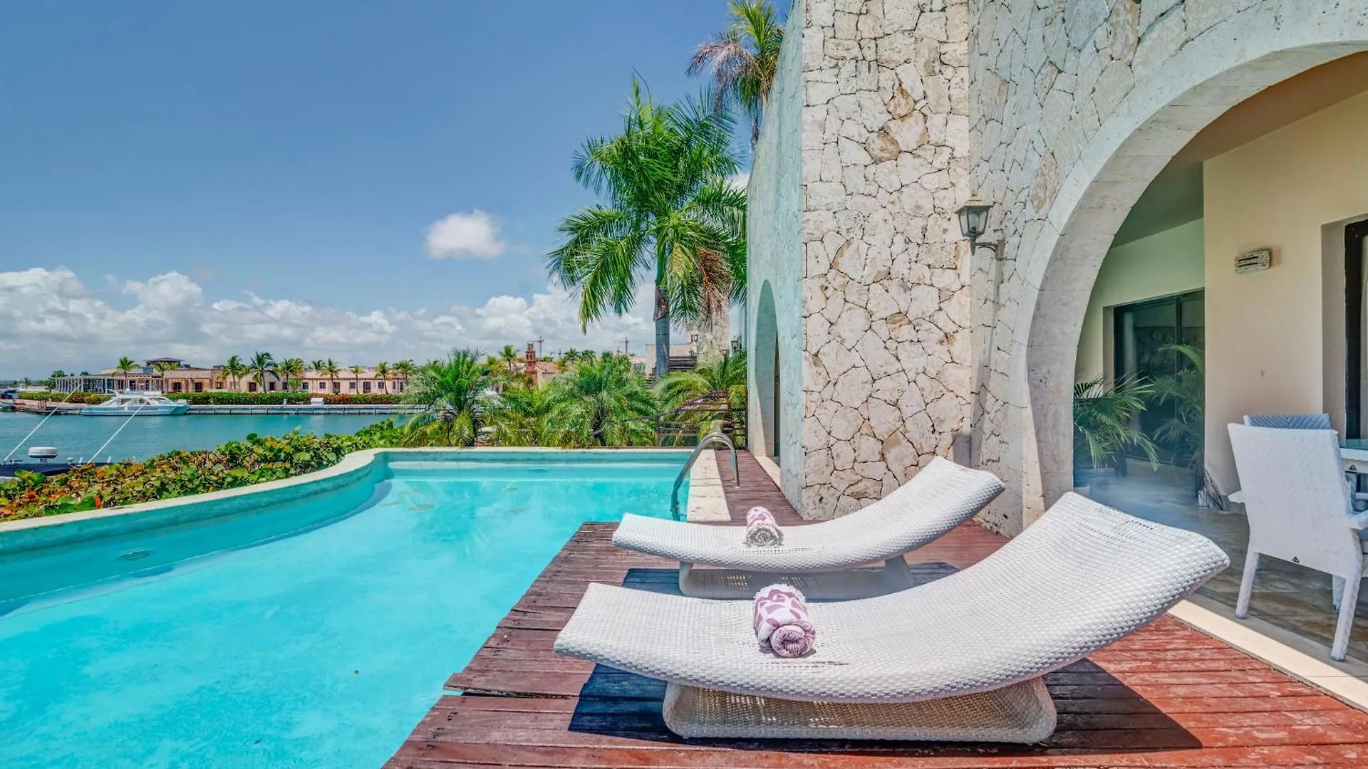 Fishing Lodge, Infinity Pool, Vistas A La Bahia Punta Cana Dominikanska republiken